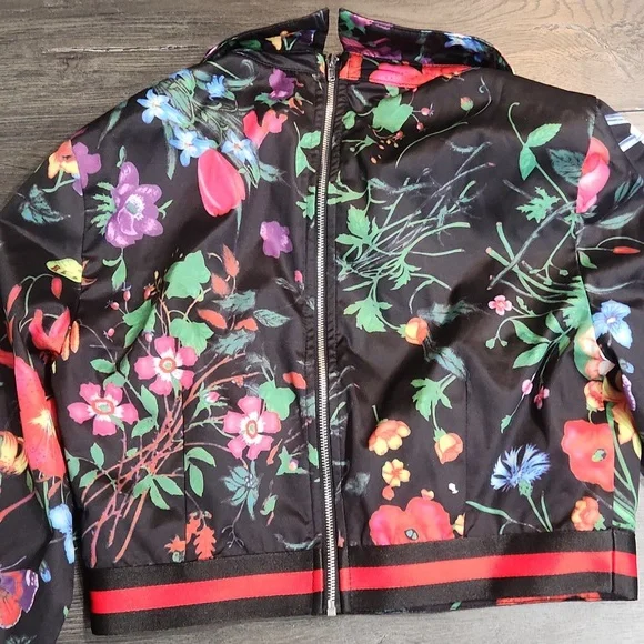 Fashion Nova Black Floral 2 piece pants  with crop top size S - Picture 10 of 11